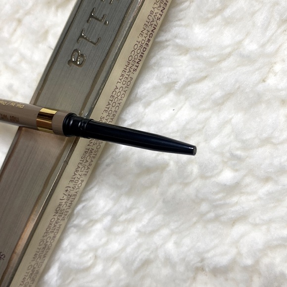 STILA brow pencil sketch & sculpt in Light - Picture 6 of 8